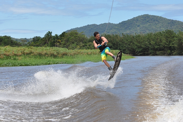  Wakeboard jumps